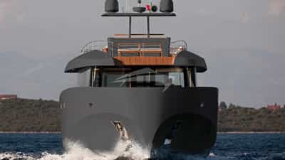 Bow underway