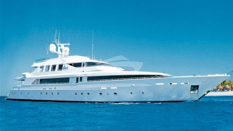 Yacht Charter SURINA