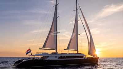 NOCTURNO Sailing