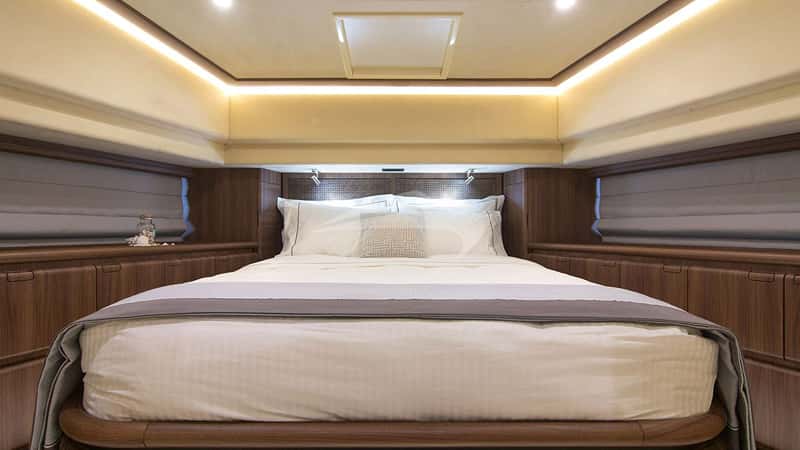 OXYGEN 8 24m motor yacht charter, photo 6