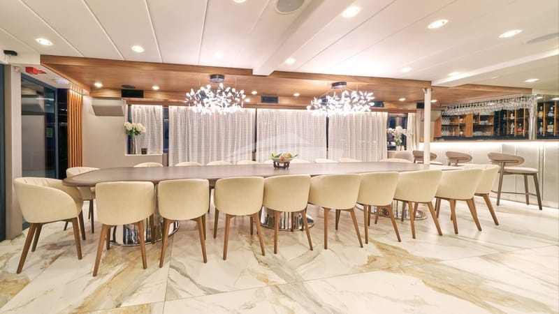 Fine dining in main saloon