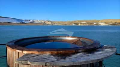 Deck Jacuzzi