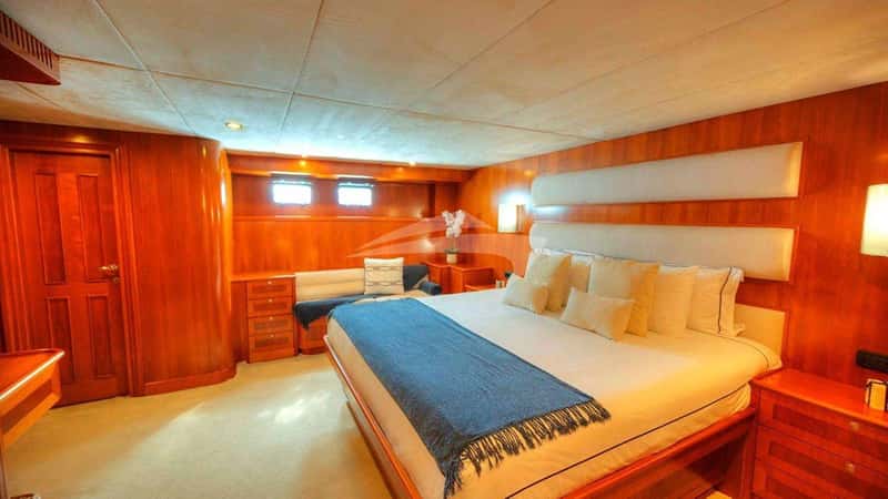 VOYAGER 26m motor yacht charter, photo 6