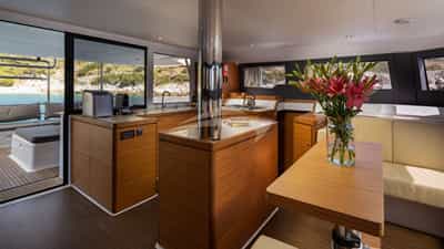 Kitchen / Saloon / Cockpit