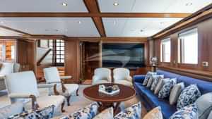 Main saloon lounge