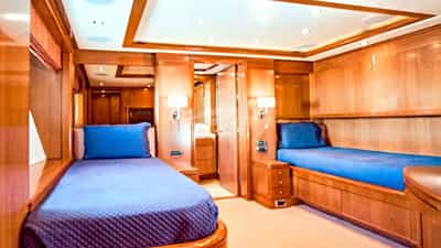 Twin Cabin