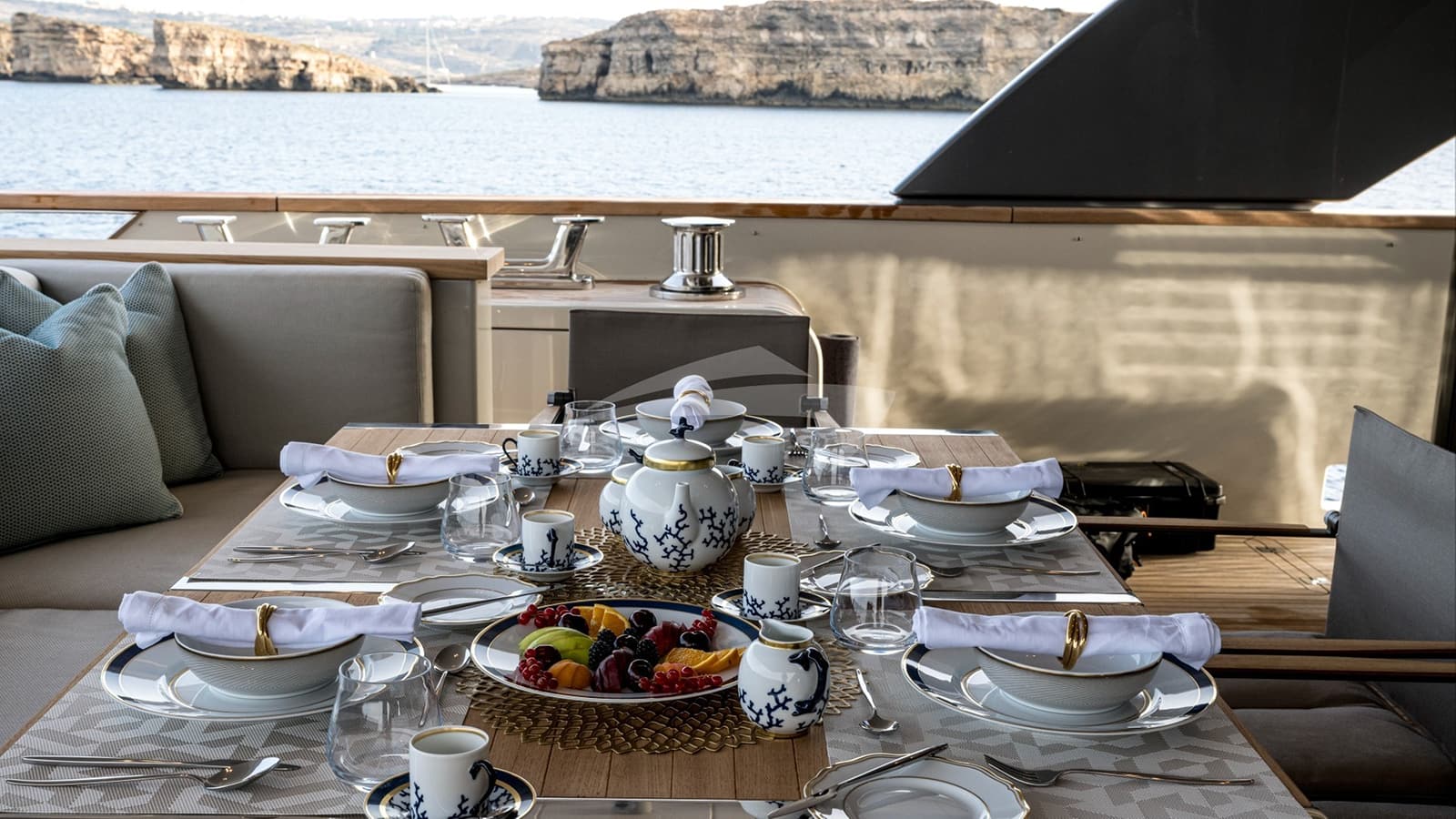 UNIQUE S, Aufnahme aus dem Yachtportfolio 17
