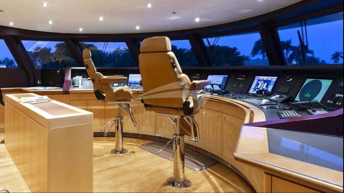 LADY JJ Yacht for Charter