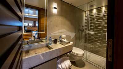 Twin Cabin Bathroom