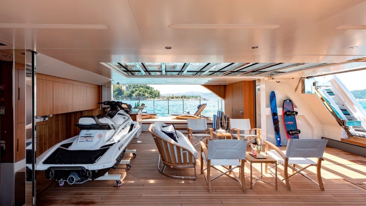 Beach Club with Water Toys