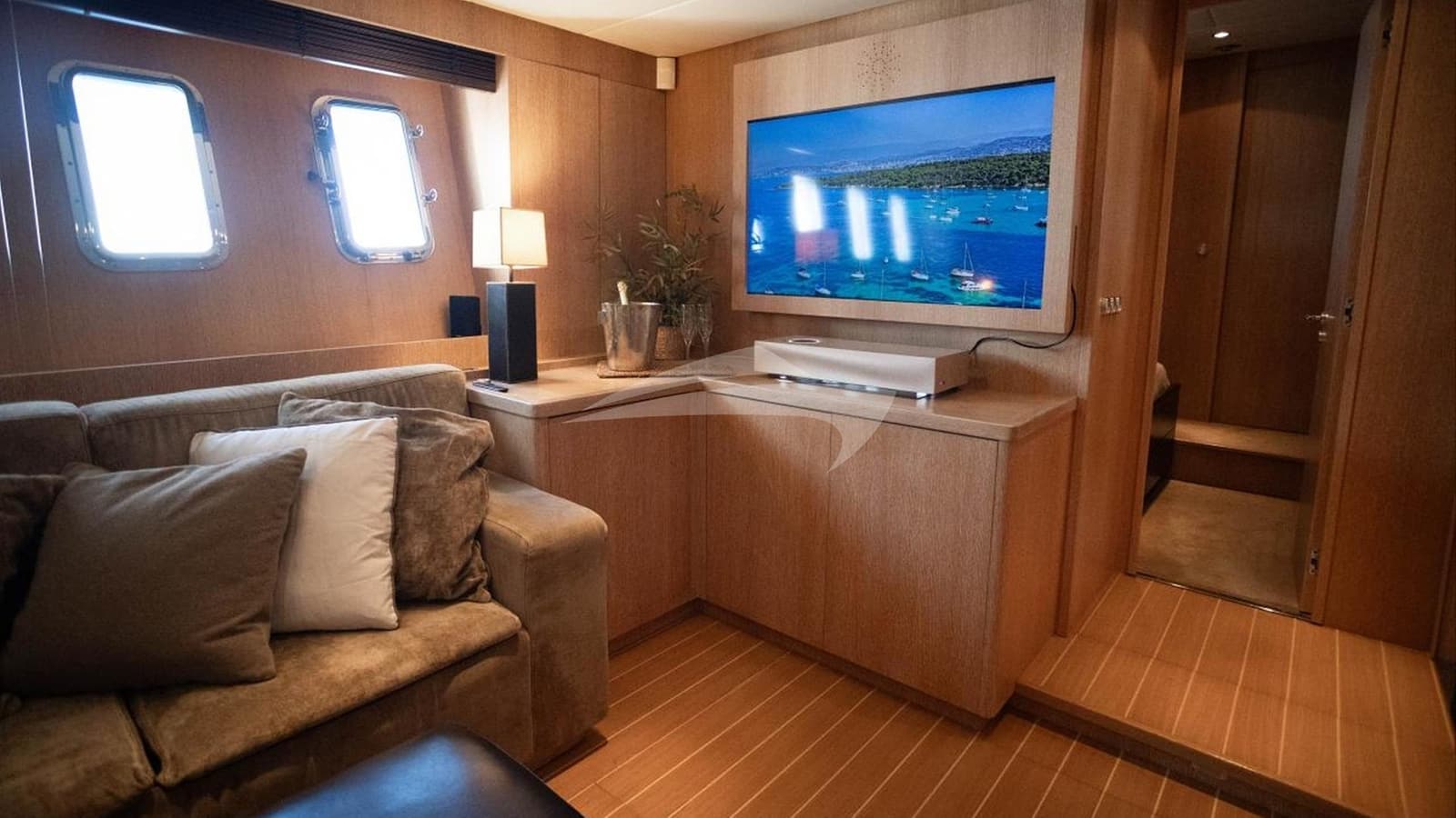 BEST MOUNTAIN, photo from the yacht portfolio 20