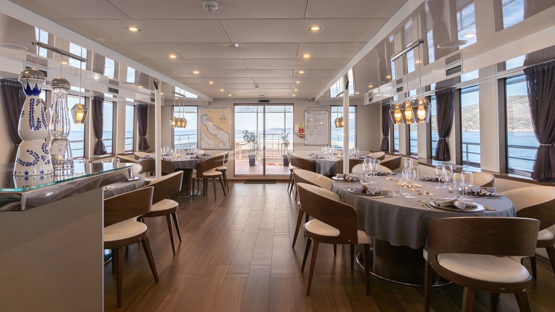 Dining Area in Salon - Upper Deck