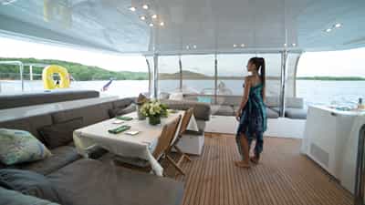 Aft cockpit and alfresco dining area