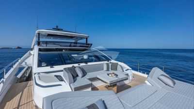 Foredeck Seating