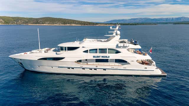 SILENT WORLD yacht charter photo 3