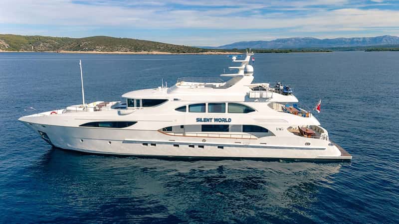 SILENT WORLD 39m motor yacht charter, photo 4