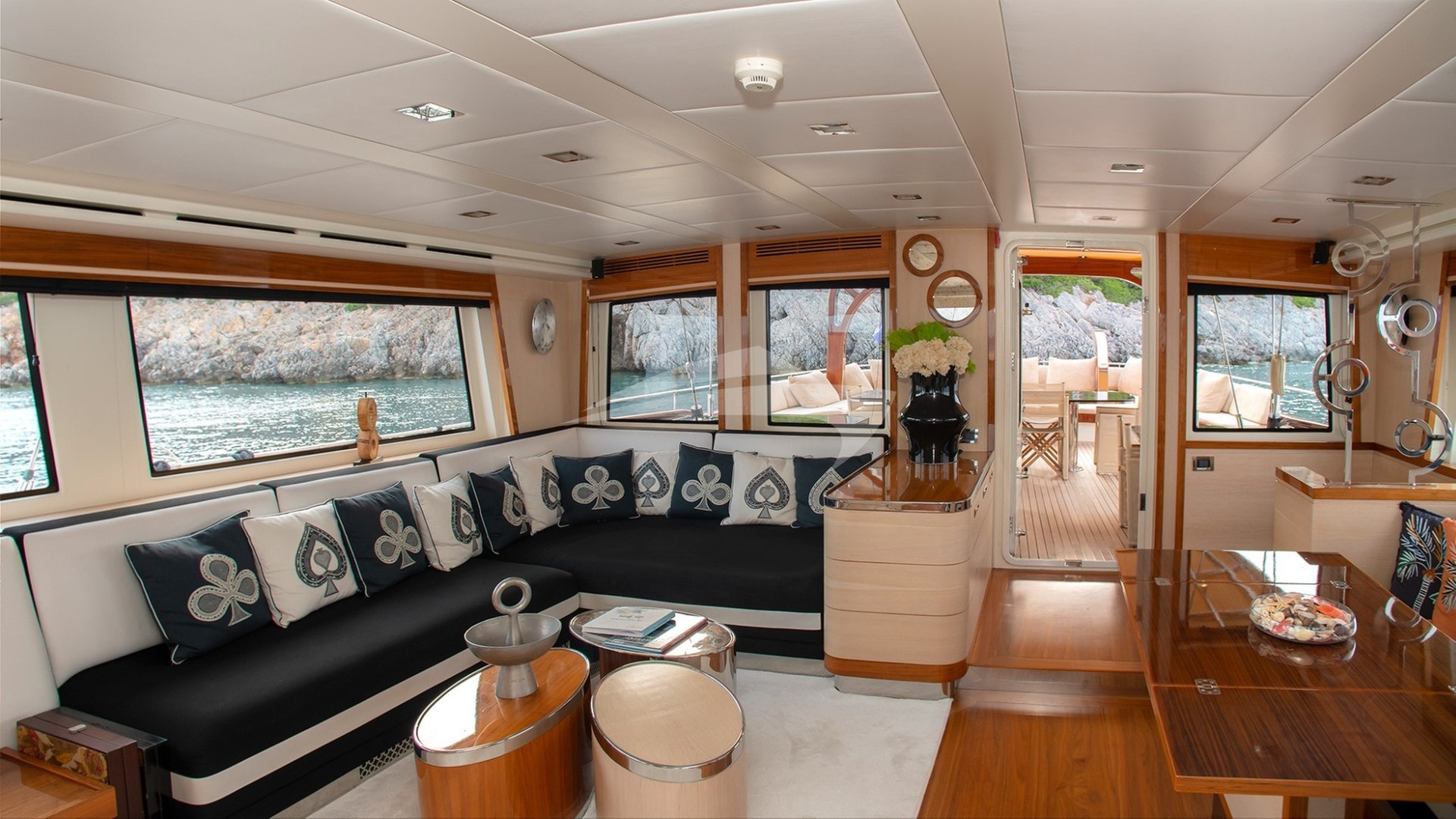 Saloon