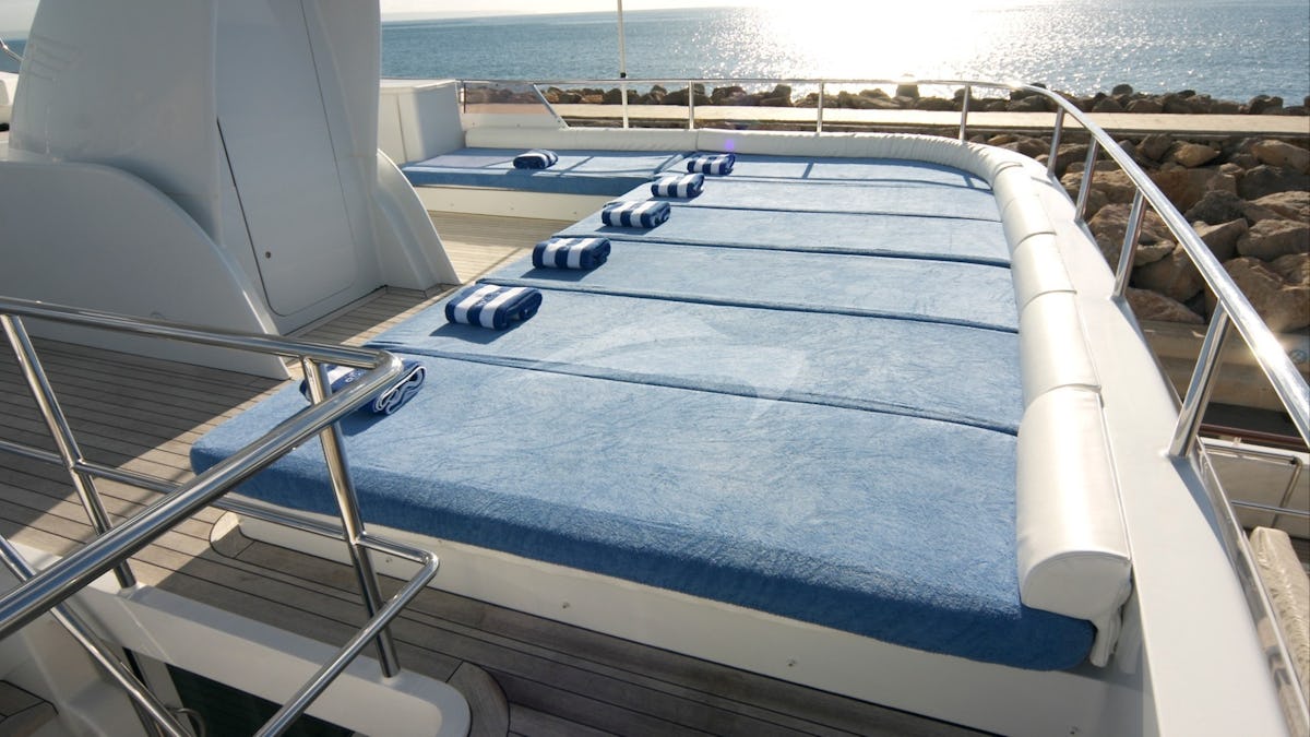 ALCOR Yacht for Charter