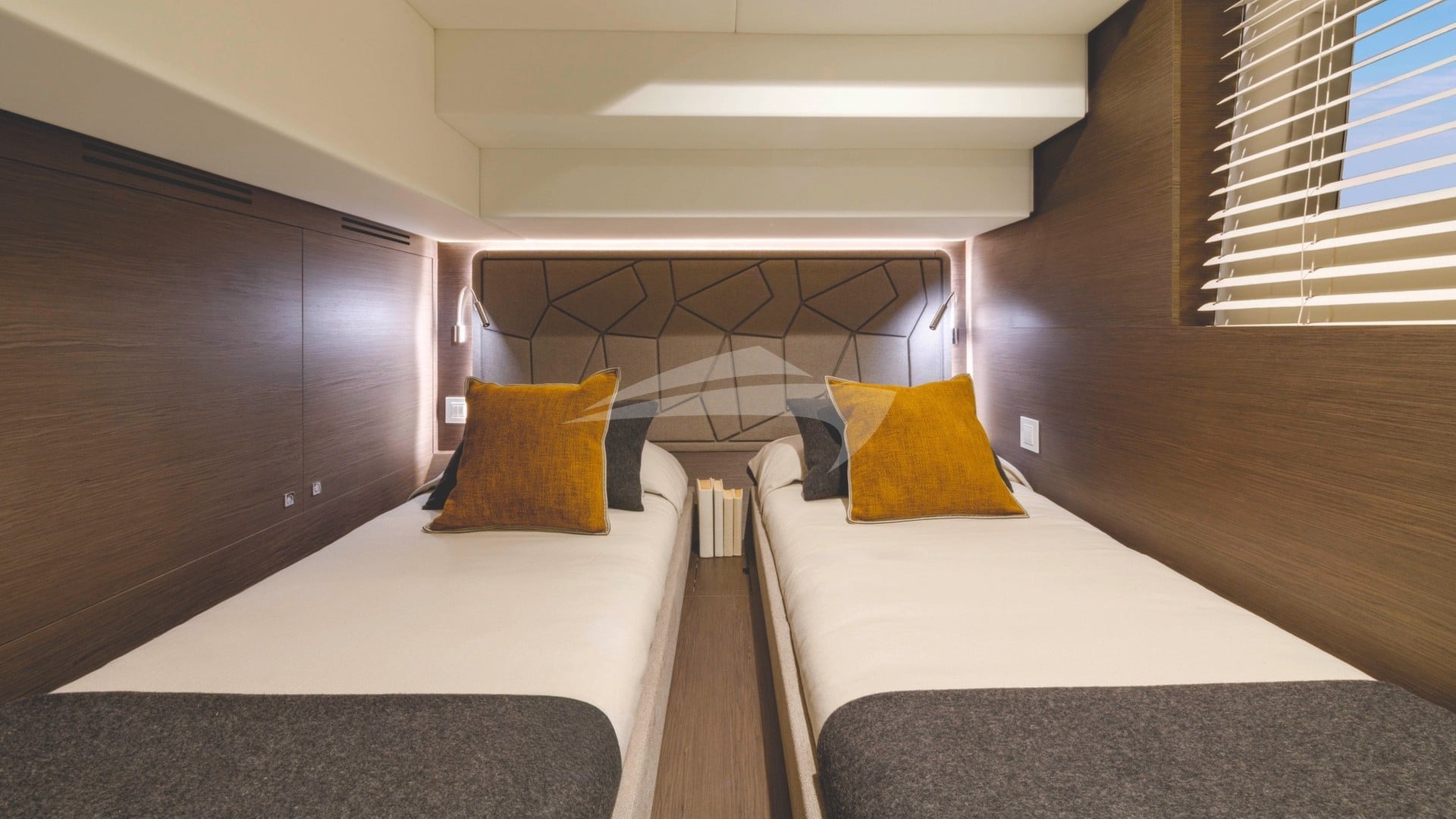 4th guest suite set up as a Twin