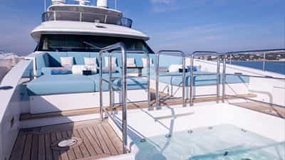 Foredeck Seating