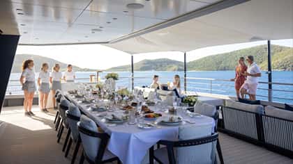 Q 73m motor yacht charter, photo 10