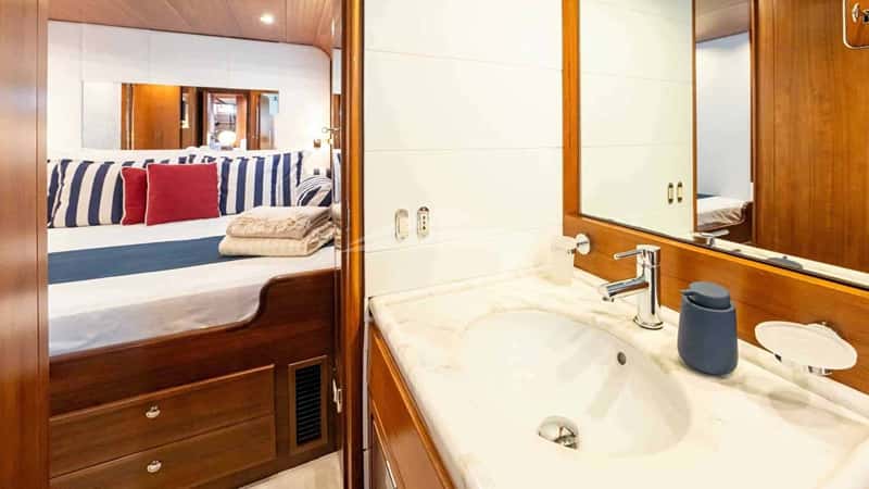 MALIZIA 25m sailing yacht charter, photo 8