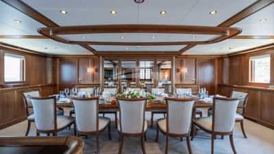 Main saloon fine dining