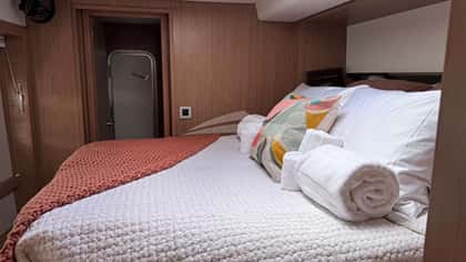 BAREFOOT BLISS 17m sailing yacht charter, photo 13