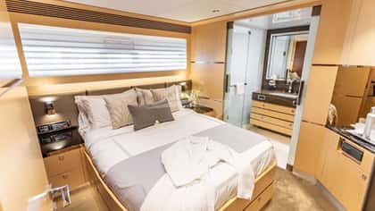 ANGELEYES 26m motor yacht charter, photo 7