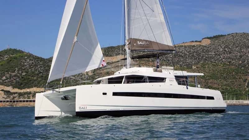 COCKTAILS & DREAMS 17m sailing yacht charter