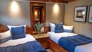 Twin Cabin