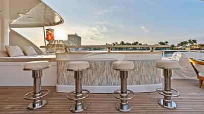Bridge Deck Aft Bar