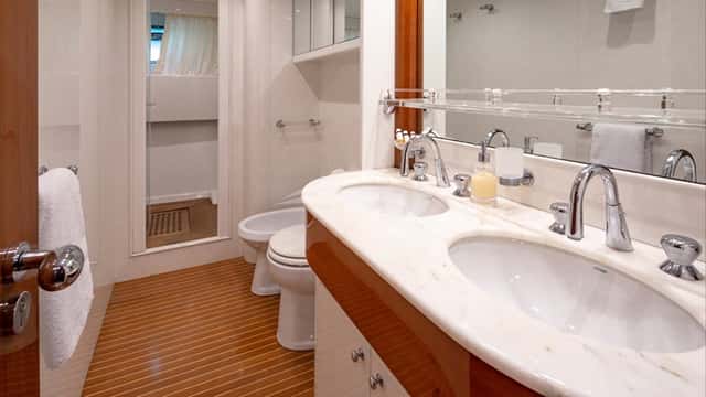 EFMARIA yacht charter photo 4