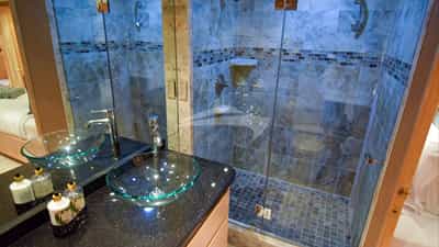 Guest ensuite