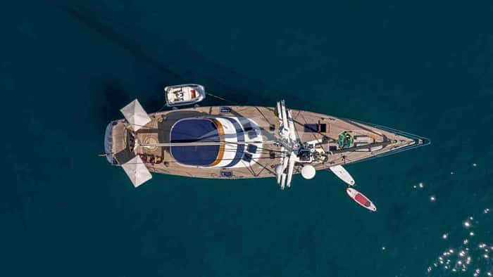MALIZIA 25m sailing yacht charter, photo 2