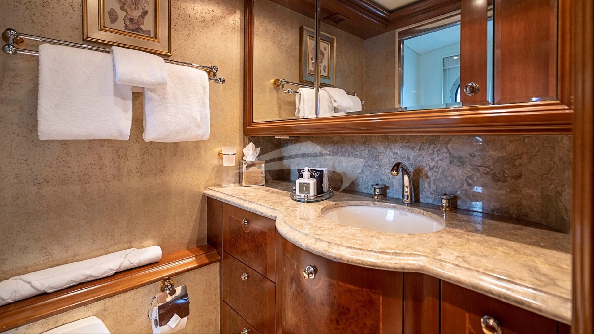 Double Cabin Bathroom