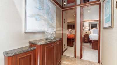 Westport 112 NAUTI N NICE-073