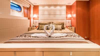 Guest cabin