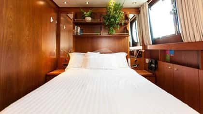 INVADER 50m motor yacht charter, photo 8