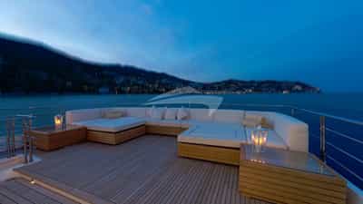Top Deck